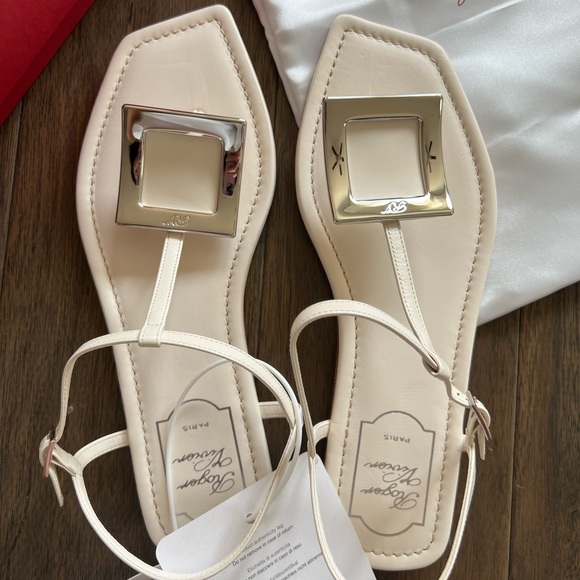 Roger Vivier Bikiviv Sandals in White - Picture 2 of 5